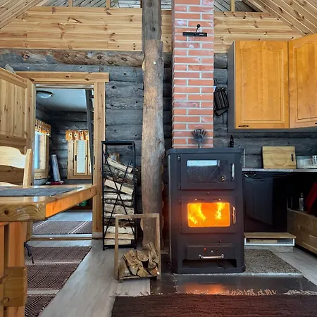 Chalet Eraemoekki - Wilderness Kynsijaervi